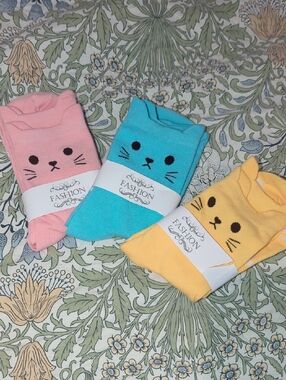 Cute Cat Face Ankle Socks - Pink, Teal, Yellow